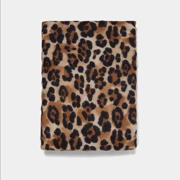 🐆Zara Animal Print Scarf - Picture 2 of 5